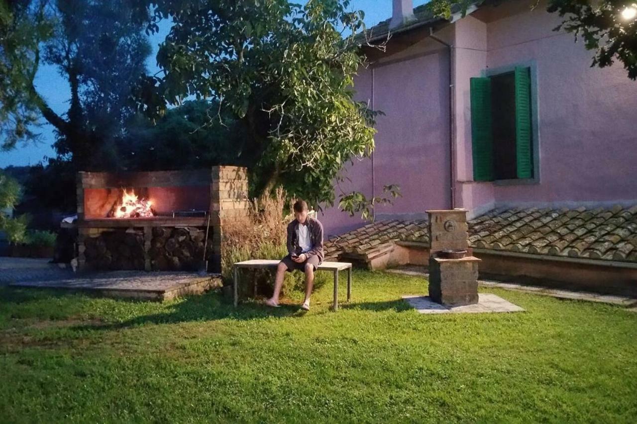 וטראלה Piccolo Casale A "Le Moline" In Una Vera Fattoria מראה חיצוני תמונה
