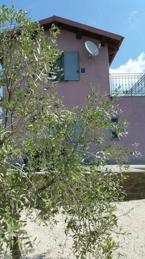 וטראלה Piccolo Casale A "Le Moline" In Una Vera Fattoria מראה חיצוני תמונה